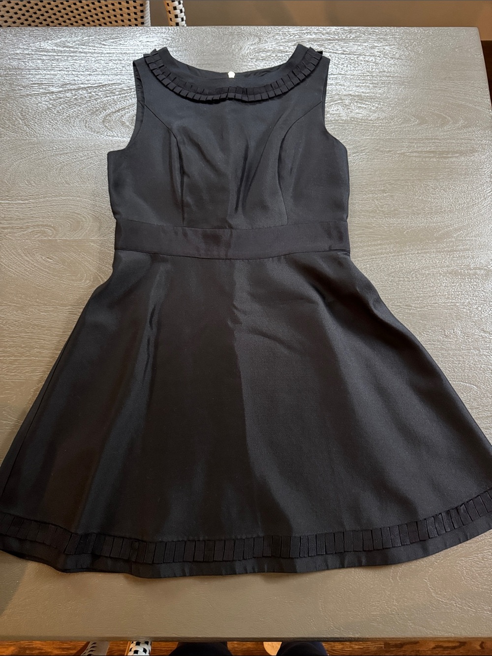 Sail to Sable Black Sleeveless Pleated-Trim Fit & Flare Dress, size 4